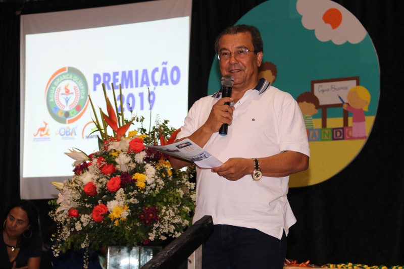 Prefeitura de Água Branca premia estudantes que se destacaram nas olimpíadas estudantis em 2019 Prefeitura de Água Branca premia estudantes que se destacaram nas olimpíadas estudantis em 2019