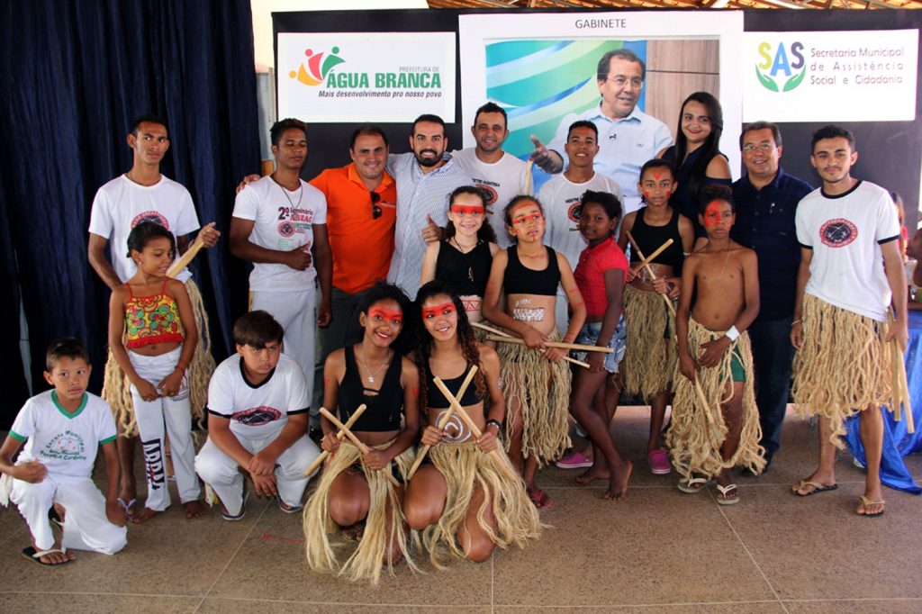 Prefeitura de Água Branca realiza ação social e faz mutirão de serviços para a população