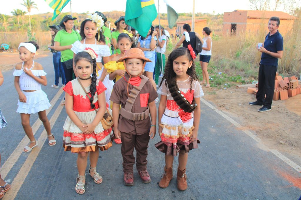 Prefeitura de Água Branca realiza desfile cívico voltado para escolas da zona rural