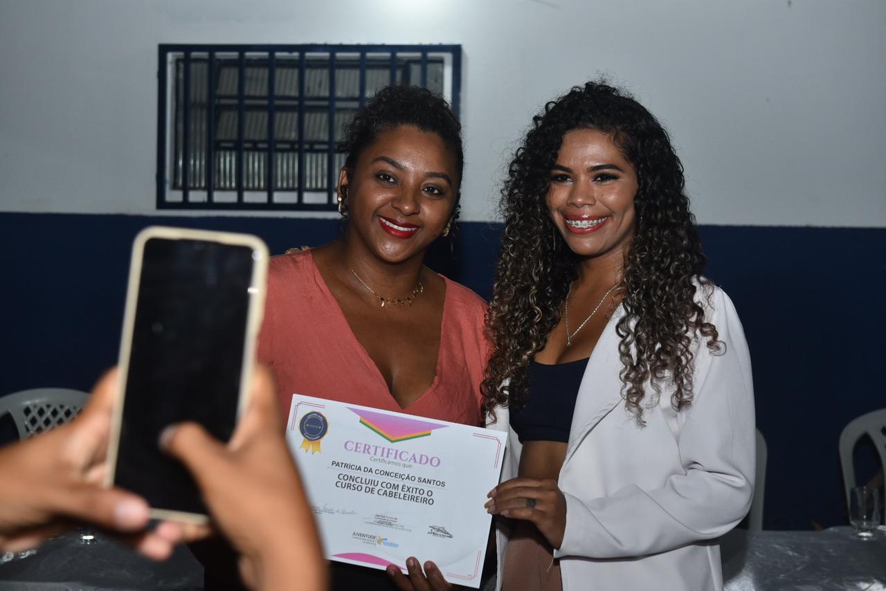 Prefeitura de Água Branca realiza entrega de certificados dos cursos ofertados na Coordenadoria Municipal da Juventude Prefeitura de Água Branca realiza entrega de certificados dos cursos ofertados na Coordenadoria Municipal da Juventude
