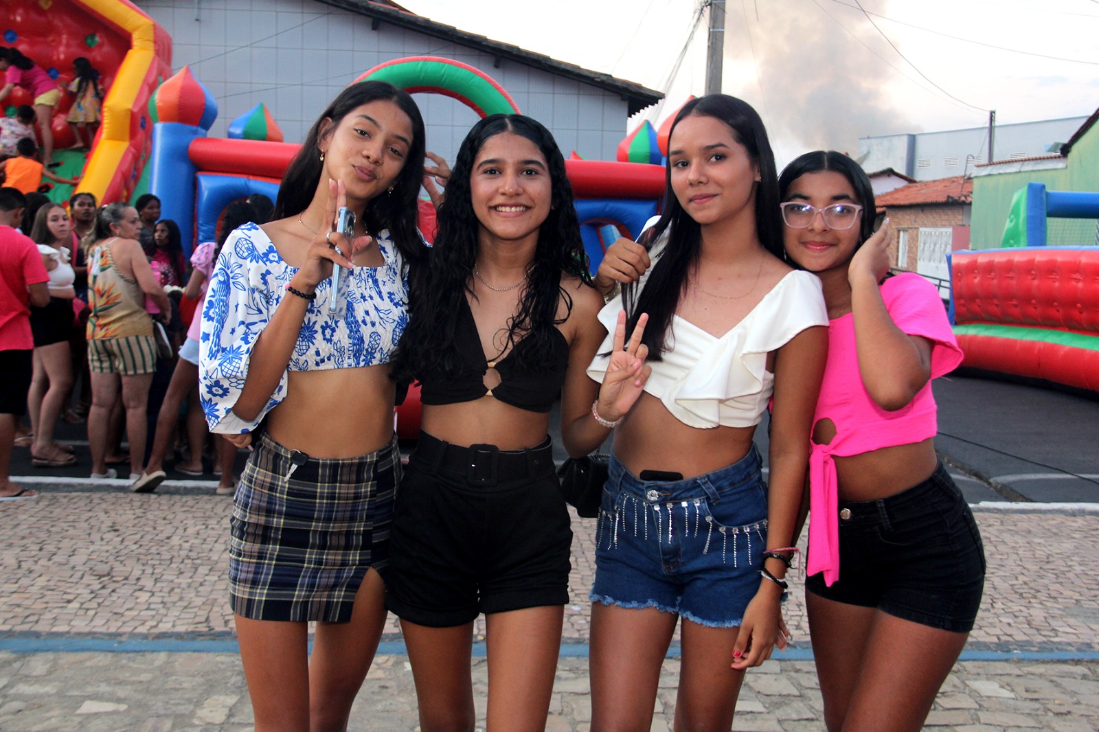 Prefeitura de Água Branca realiza festa das crianças na Praça de Eventos