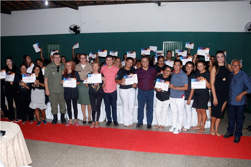 Prefeitura de Água Branca realiza formatura da primeira turma do PROERD Pais
