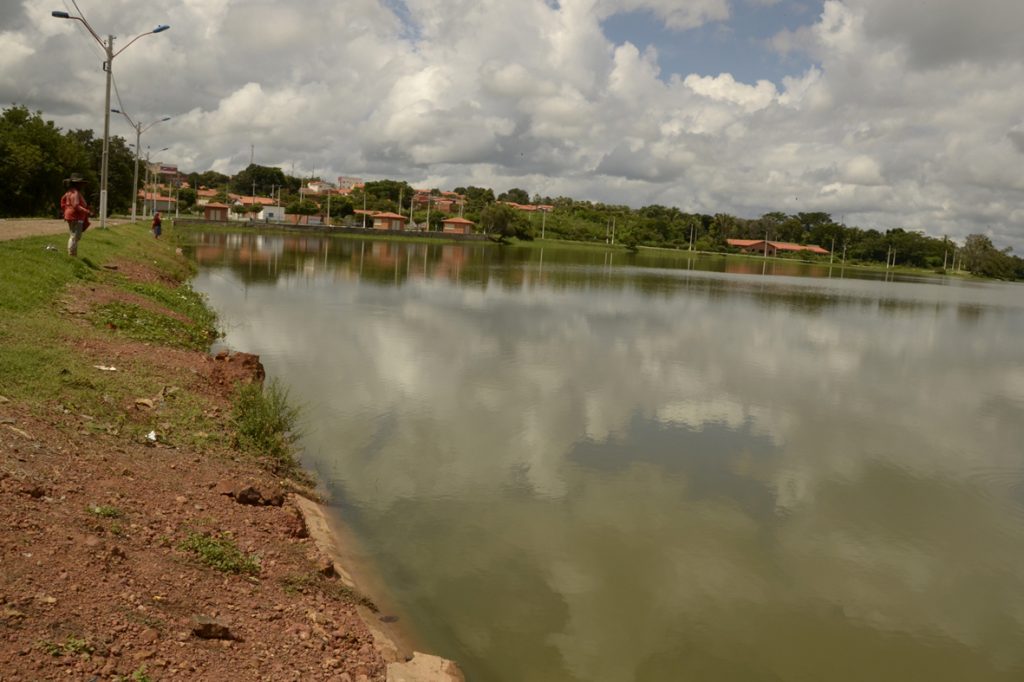 Prefeitura de Água Branca realiza trabalho de manutenção de estradas Prefeitura de Água Branca realiza trabalho de manutenção de estradas