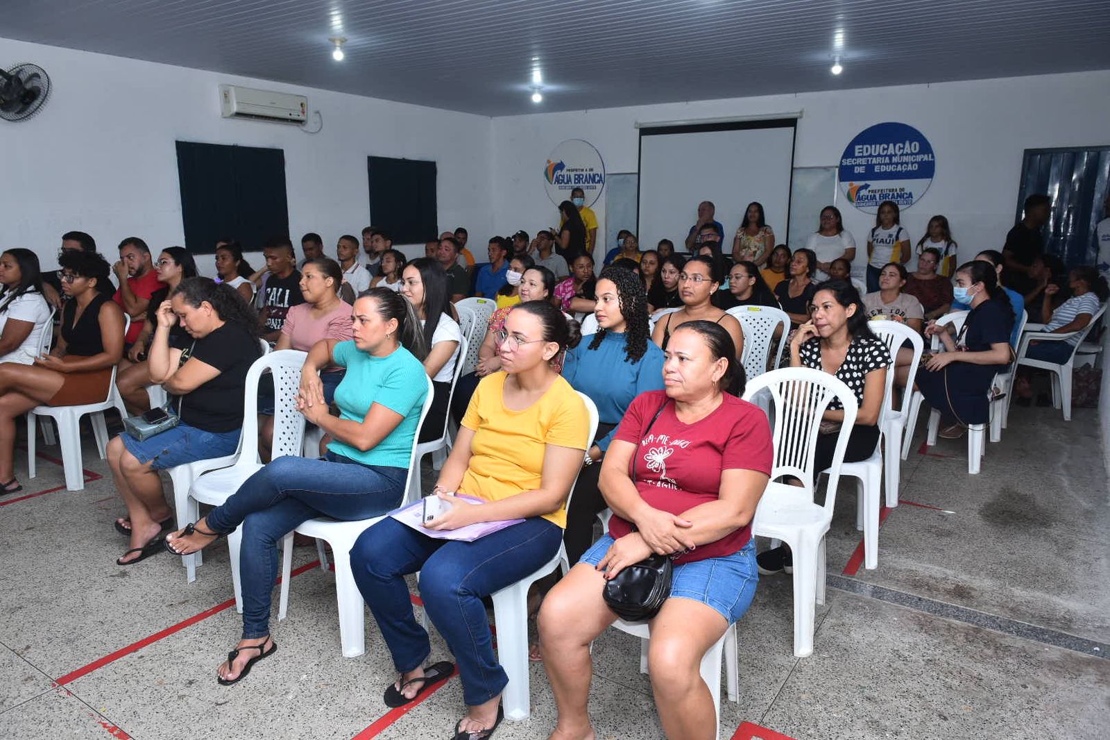 Prefeitura de Água Branca recepciona profissionais aprovados no teste seletivo para agente de atividade educacional Prefeitura de Água Branca recepciona profissionais aprovados no teste seletivo para agente de atividade educacional