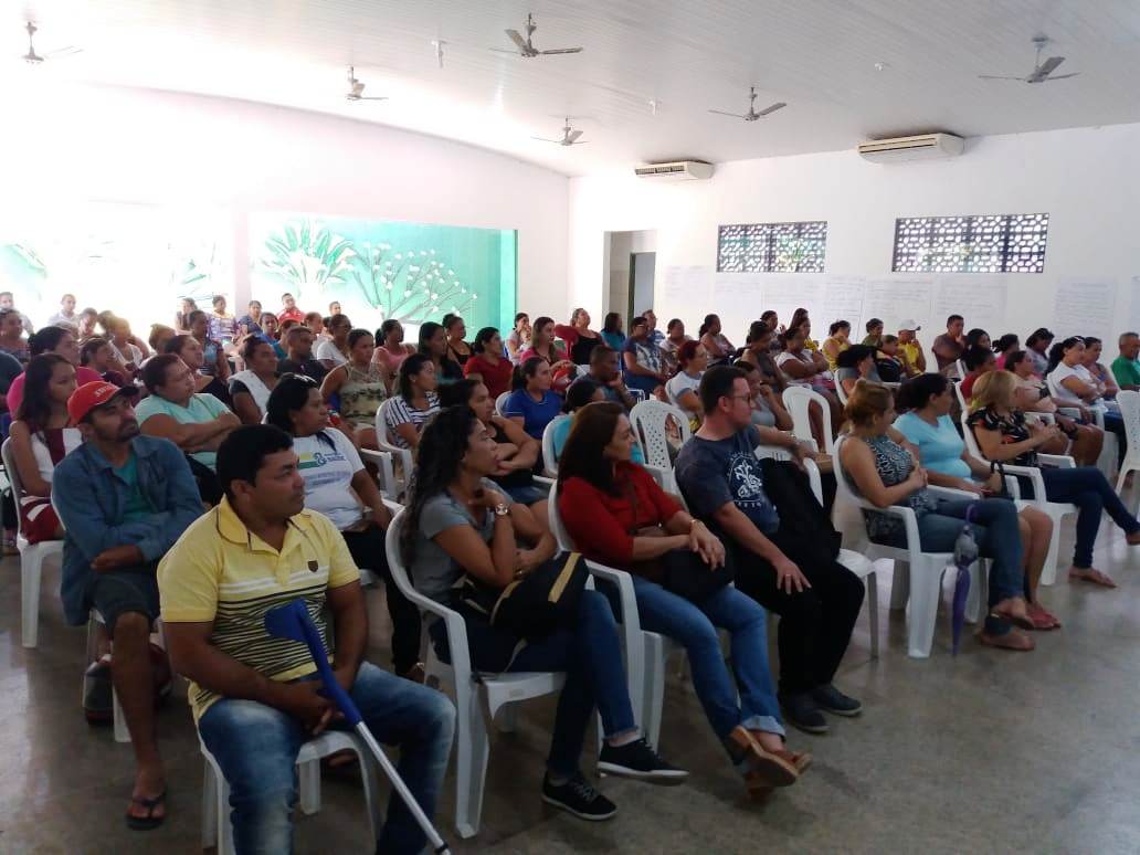 Prefeitura realiza consulta pública sobre implantação de escola cívico-militar em Água Branca e tem aceitação da maioria Prefeitura realiza consulta pública sobre implantação de escola cívico-militar em Água Branca e tem aceitação da maioria