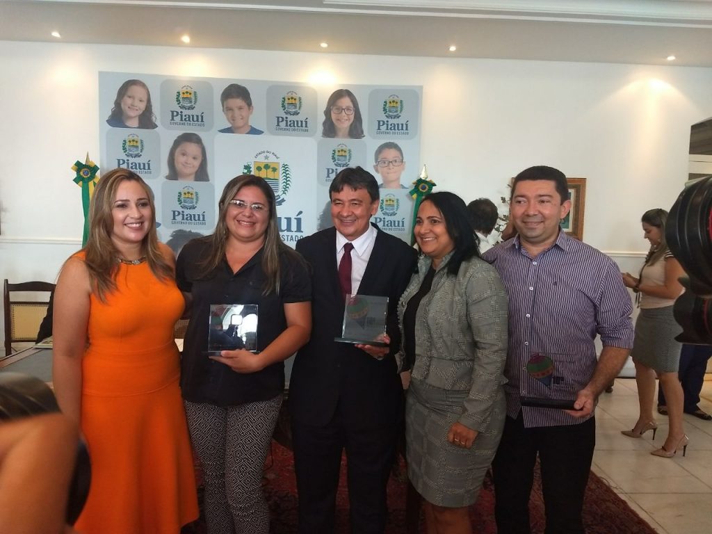 Professores de Água Branca são homenageados em Prêmio Gestão Escolar Professores de Água Branca são homenageados em Prêmio Gestão Escolar