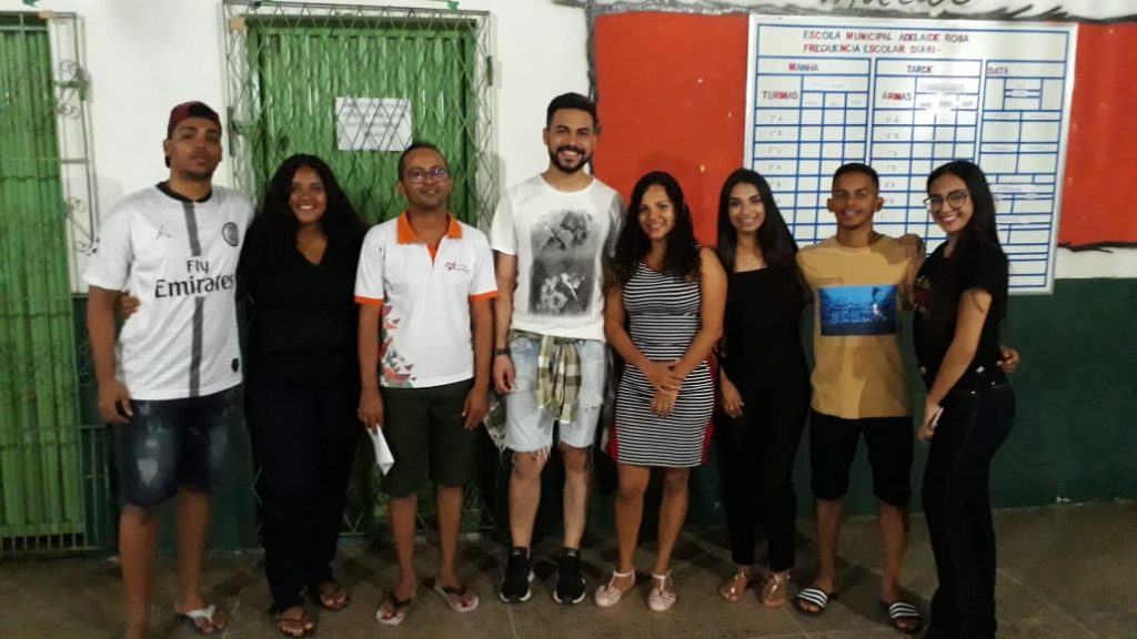 Projeto itinerante leva o cinema para bairros de Água Branca