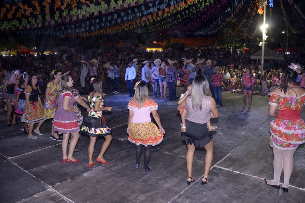 Quadrilhas da Liga Oficial do Piauí marcam presença na Semana Cultural de Água Branca