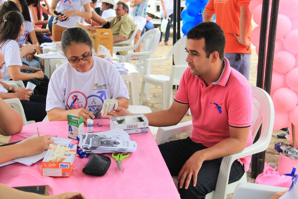 Saúde de Água Branca realiza ação de encerramento do Outubro Rosa
