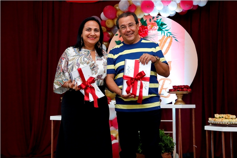 Secretaria de Educação de Água Branca faz homenagem a dirigente municipal