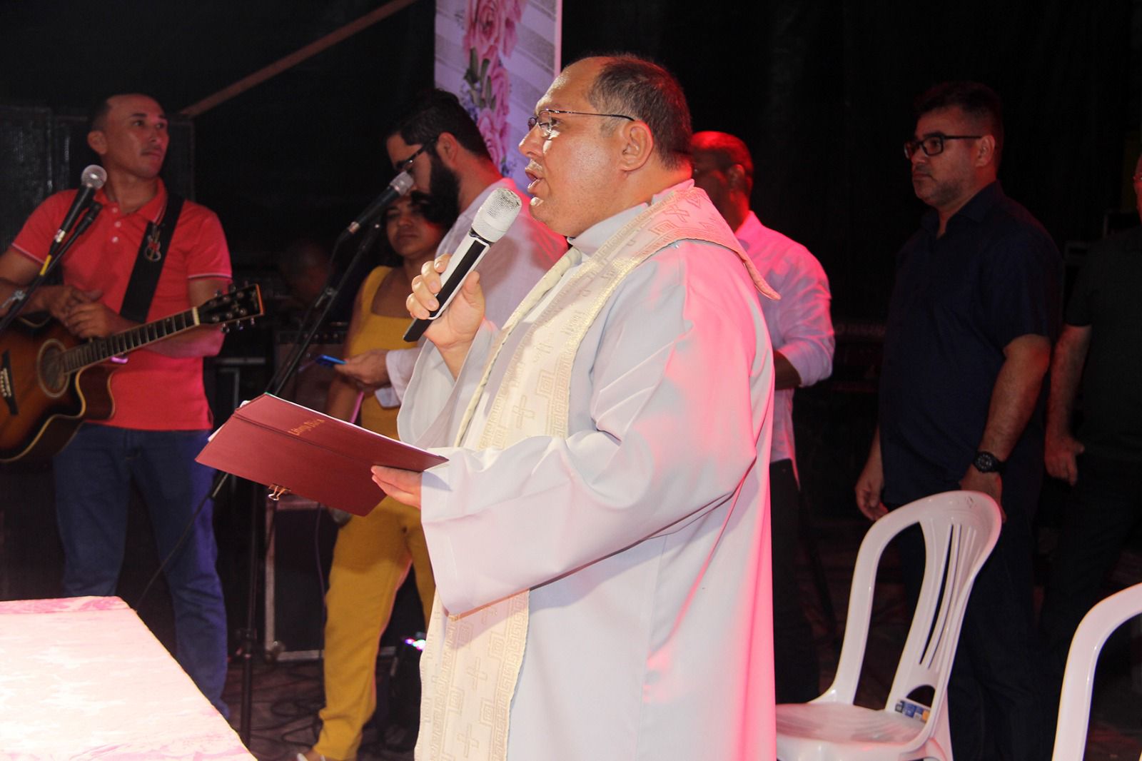 Show musical e sorteio de brindes marcam Festa das Mães em Água Branca