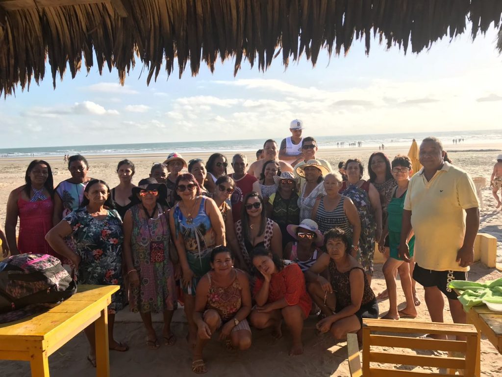 Viagem ao litoral marca encerramento das atividades do SCFV Idoso de Água Branca Viagem ao litoral marca encerramento das atividades do SCFV Idoso de Água Branca